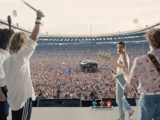 Il film sui Queen Bohemian Rhapsody ha due protagonisti: Freddie Mercury e i suoi jeans Wrangler anni 80